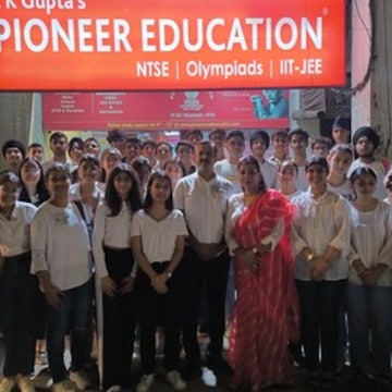 Pioneer Education in Traffic Light Chandigarh Sector 40d