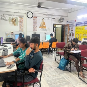 Smart Minds Tutorials in Narayanguda Main Road Narayanguda