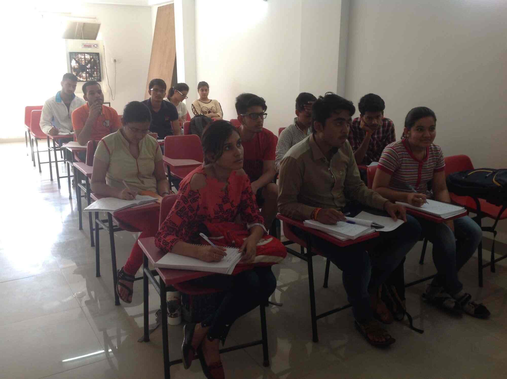 Arjun Ias Academy in Main Road Bhawar Kuan