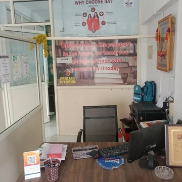 Prateek Tutorial in AB Road Indore Manglia