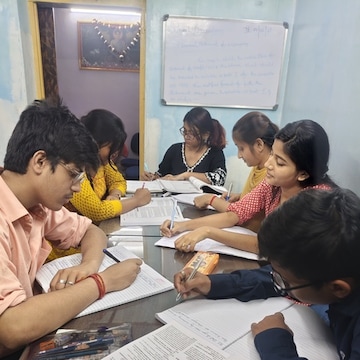 The Gyan Deep Education Centre in Hazra Road Hazra