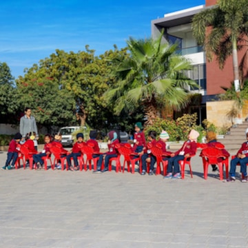 The School Of Science ( SOS ) in Kalavad Road