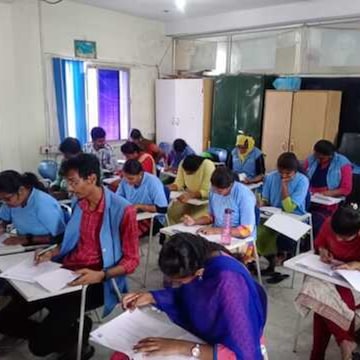 Stack Queue Education in Sankari Main Road Kondalampatti